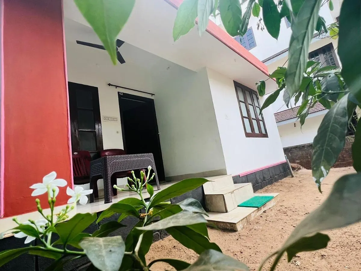 ホームステイ Sand Beach House バルカラ